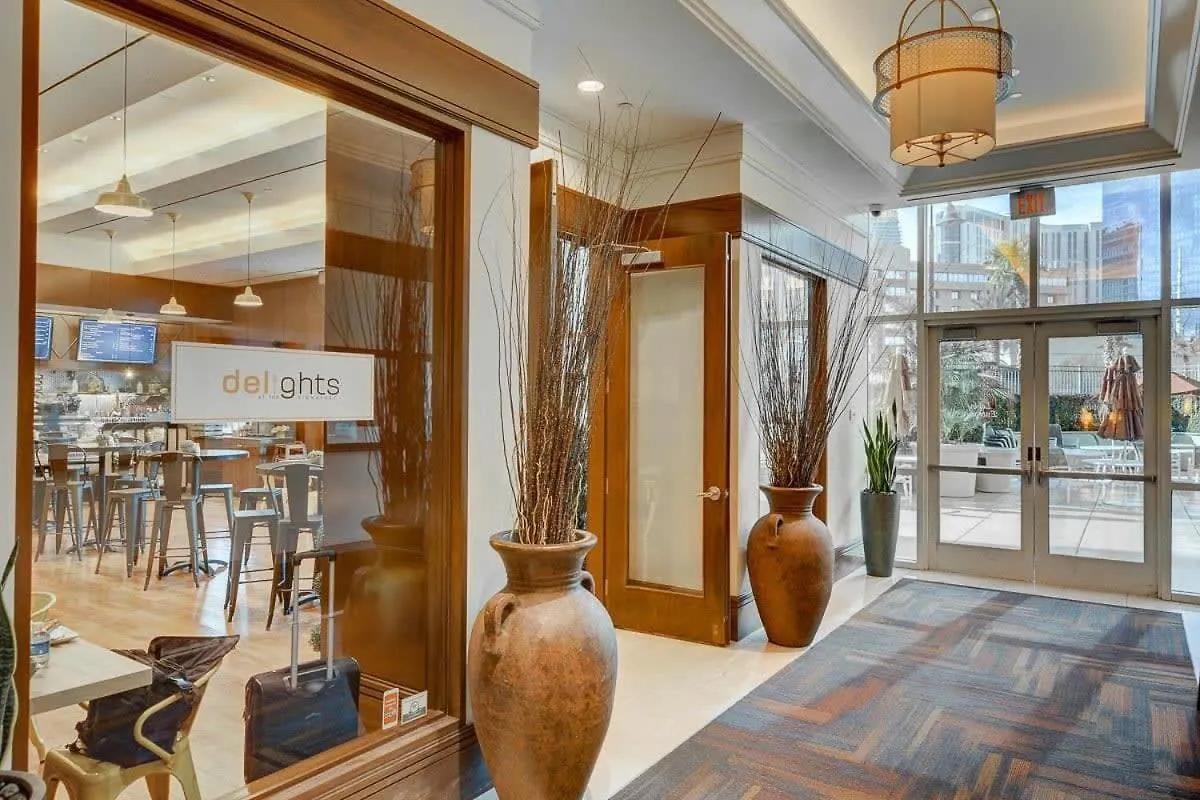 Signature 2Br3Ba Balcony Combo Units 18-701 And 03 Las Vegas Semesterbostad