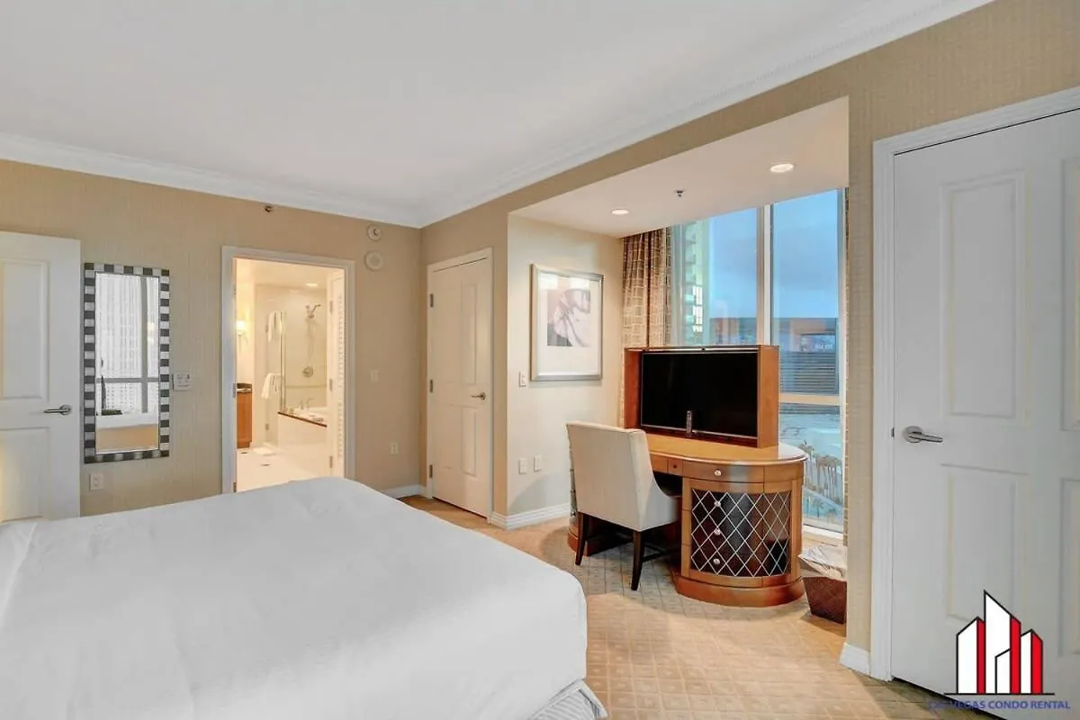 Signature 2Br3Ba Balcony Combo Units 18-701 And 03 Las Vegas
