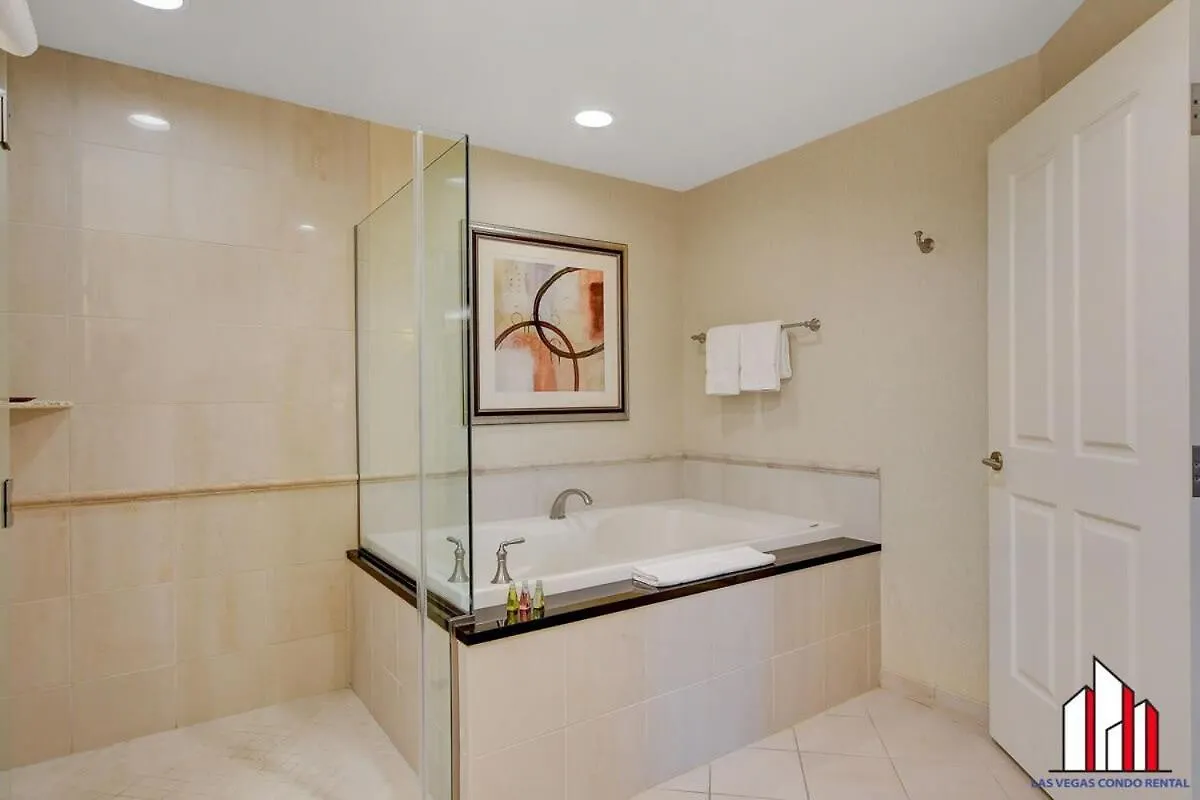 Signature 2Br3Ba Balcony Combo Units 18-701 And 03 Las Vegas USA